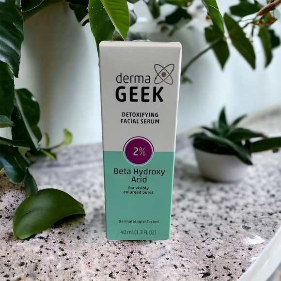 Derma GEEK Detox Facial SERUM 2% Beta Hydroxy Acid For Visibly Enlarged Pores - Picture 1 of 5